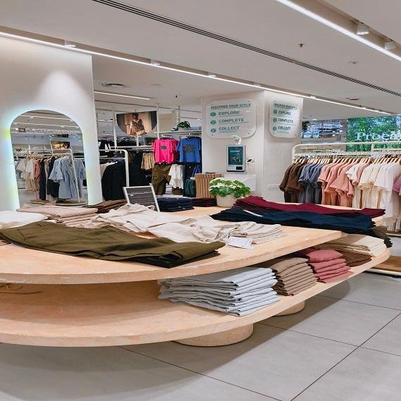 showroom central display unit